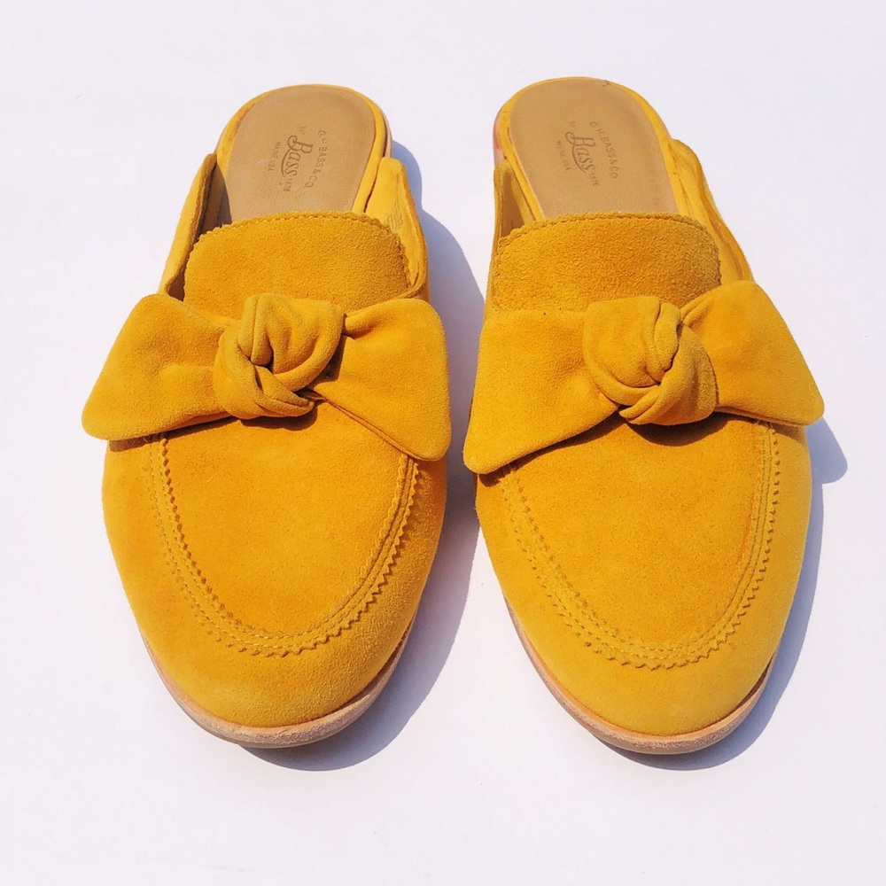 G.H. BASS & CO. YELLOW  SUEDE EBBIE BOW MULE SIZE8